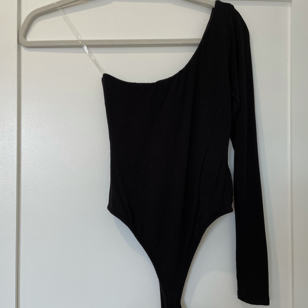One arm body
